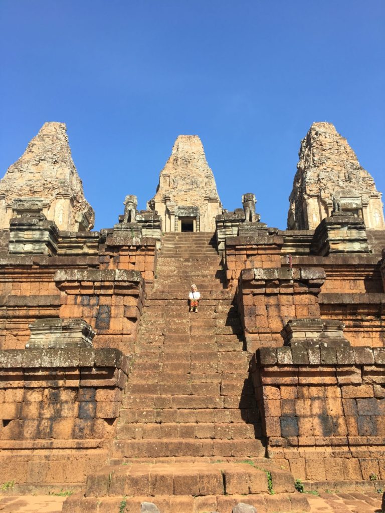 angkor archaeological park Siem Reap backpacking cambodia