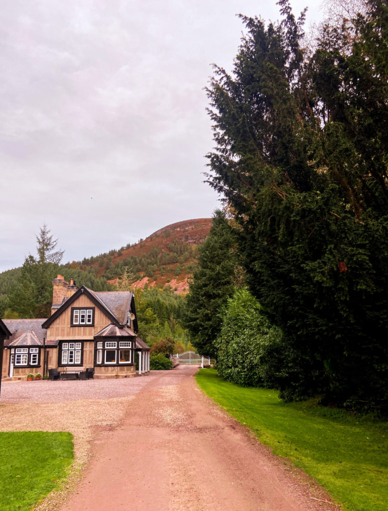 Eileanach Lodge loch glass walk